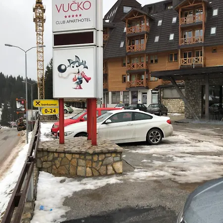 101 - Vucko Private Host