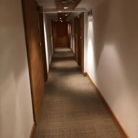 101 - Vucko Private Host 4*